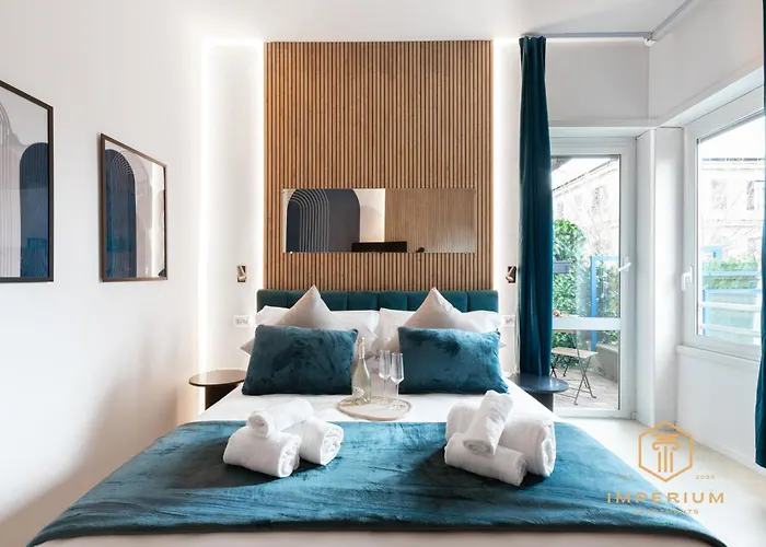 Imperium Aquilae - Luxury Guest House, 300mt To Metro, 8 Min To Colosseum