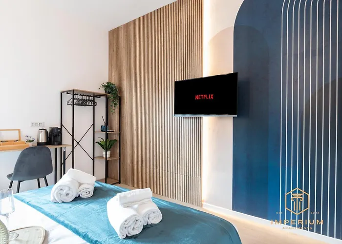 Imperium Aquilae - Luxury Guest House, 300mt To Metro, 8 Min To Colosseum 4*