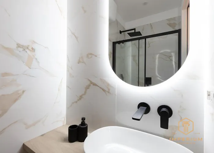 Imperium Aquilae - Luxury Guest House, 300mt To Metro, 8 Min To Colosseum 4* Roma