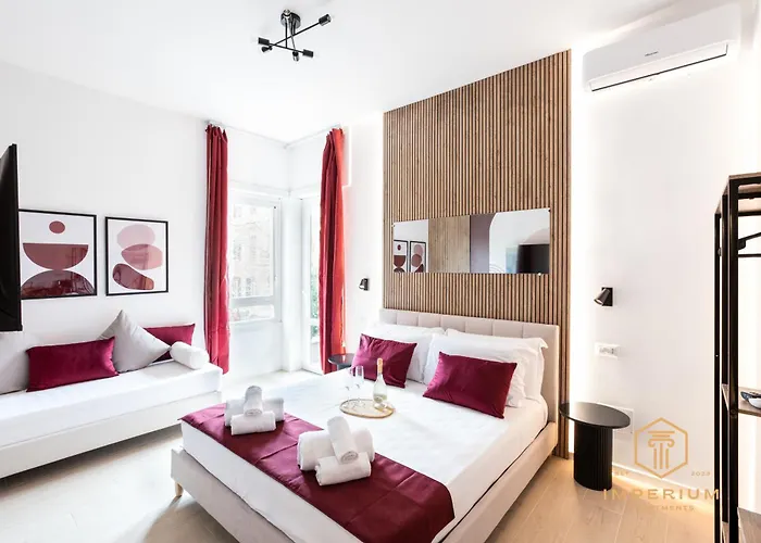Penzion Imperium Aquilae - Luxury Guest House, 300mt To Metro, 8 Min To Colosseum Řím