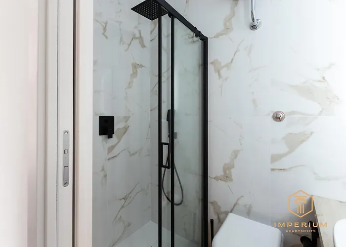 Penzion Imperium Aquilae - Luxury Guest House, 300mt To Metro, 8 Min To Colosseum 4*