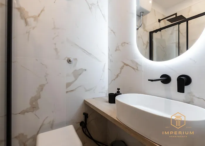 Imperium Aquilae - Luxury Guest House, 300mt To Metro, 8 Min To Colosseum Penzion 4*