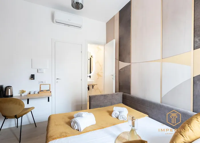 Imperium Aquilae - Luxury Guest House, 300mt To Metro, 8 Min To Colosseum