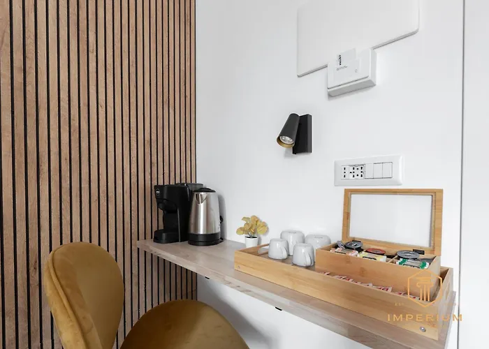 Imperium Aquilae - Luxury Guest House, 300mt To Metro, 8 Min To Colosseum
