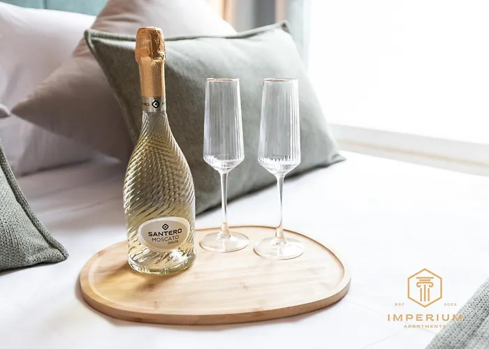 Imperium Aquilae - Luxury Guest House, 300mt To Metro, 8 Min To Colosseum 4* Roma