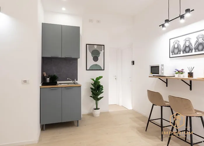 Penzion Imperium Aquilae - Luxury Guest House, 300mt To Metro, 8 Min To Colosseum